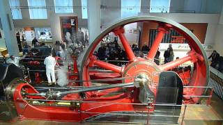 Corliss Steam Engine starting up at the London Science Museum