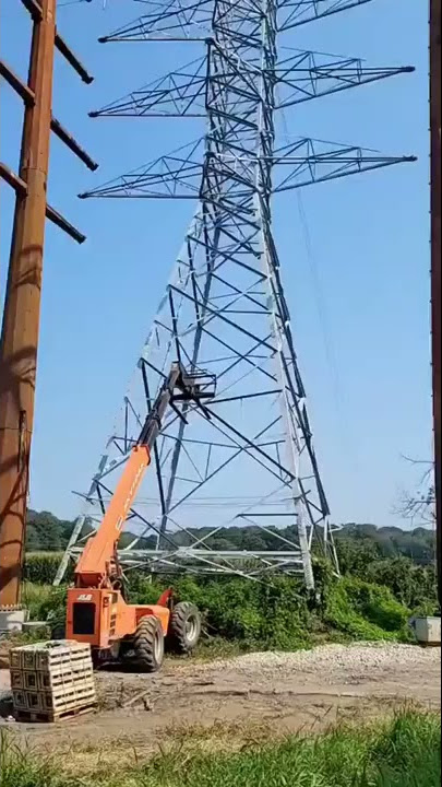 merobohkan Tower Listrik