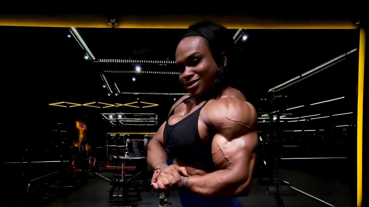 Невероятная сила и эстетика Серехи Джех в центре внимания: женский бодибилдер
