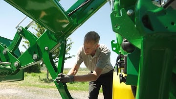 Frontloader - M Series - mounting | John Deere