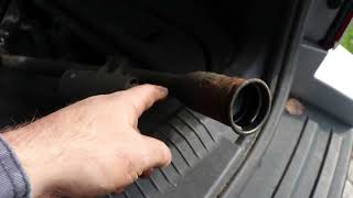 2005 - 2010 Jeep Grand Cherokee WK Fuel Filler Neck Replacement by Stephen Rivett 417 views 6 months ago 6 minutes, 12 seconds