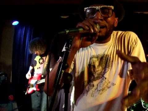 with Aqeel & Mental People live at El Junco (Flowe...