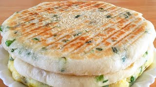 This method of baking the green onion cake is crispy and soft, and the method is super simple!
