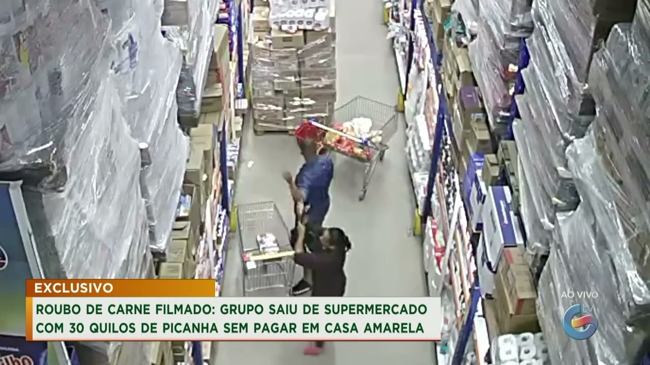 Dois homens e uma mulher foram flagrados roubando carne em um supermercado