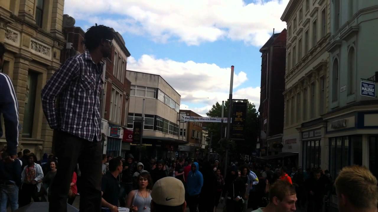 Wolverhampton Riots 2011.MOV