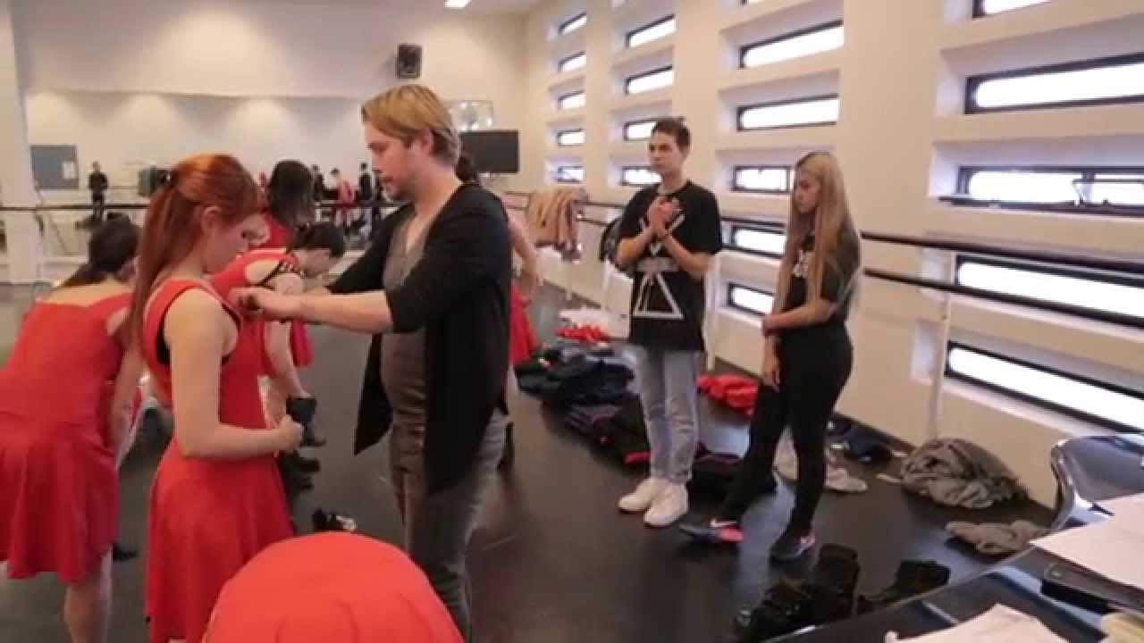 The Making of Julia -- Aflevering 10: Aankleding