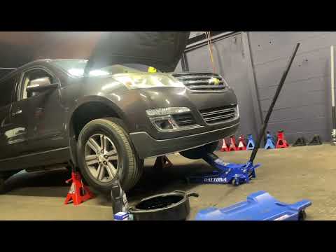 2015 Chevrolet Traverse Oil Change - YouTube