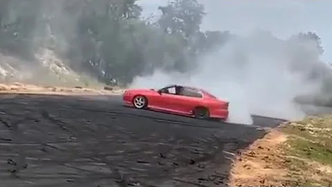 The Mighty Red Vy V6 Skid Pig Loves A Mang