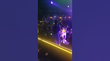 Lara-Adam Değilsin(Canlı Sensation Club Didim Konseri)