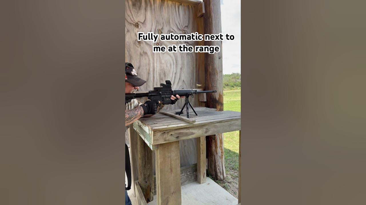 AR15 semiautomatic vs AR15 full automatic machine gun he was next to