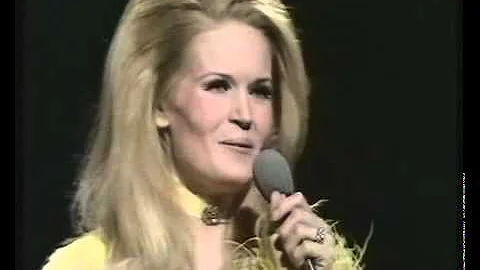 Lynn Anderson   I Beg Your Pardon, I Never Promised You A Rose Garden BBC Top Of The Pops