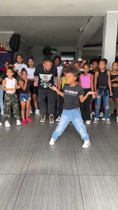 Uncle Waffles _ Wadibusa _ feat _ OHP Sage, Pcee, Djy Biza ( Dance Video ) #dance #amapiano #family