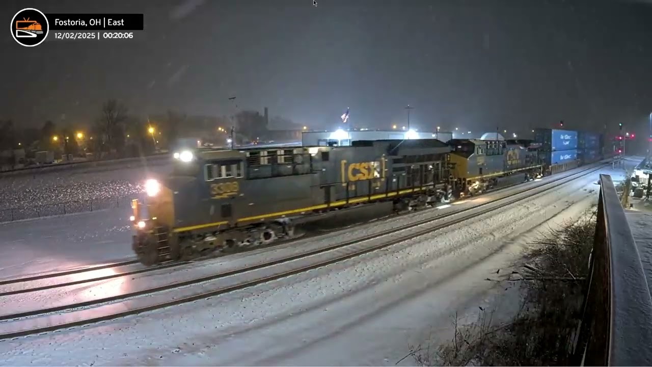 1 hour of Fostoria Ohio trains and snow 2.