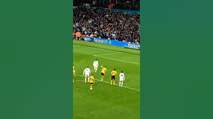 Players vs corner flag