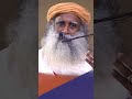 ¿Puedes amar sin apego? | Sadhguru Español