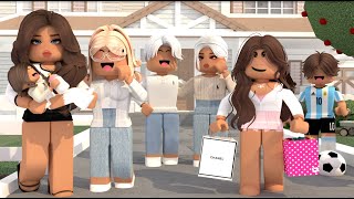 The Peach Family FINALE! *10 YEARS IN THE FUTURE...THE END!* VOICE Roblox Bloxburg Roleplay