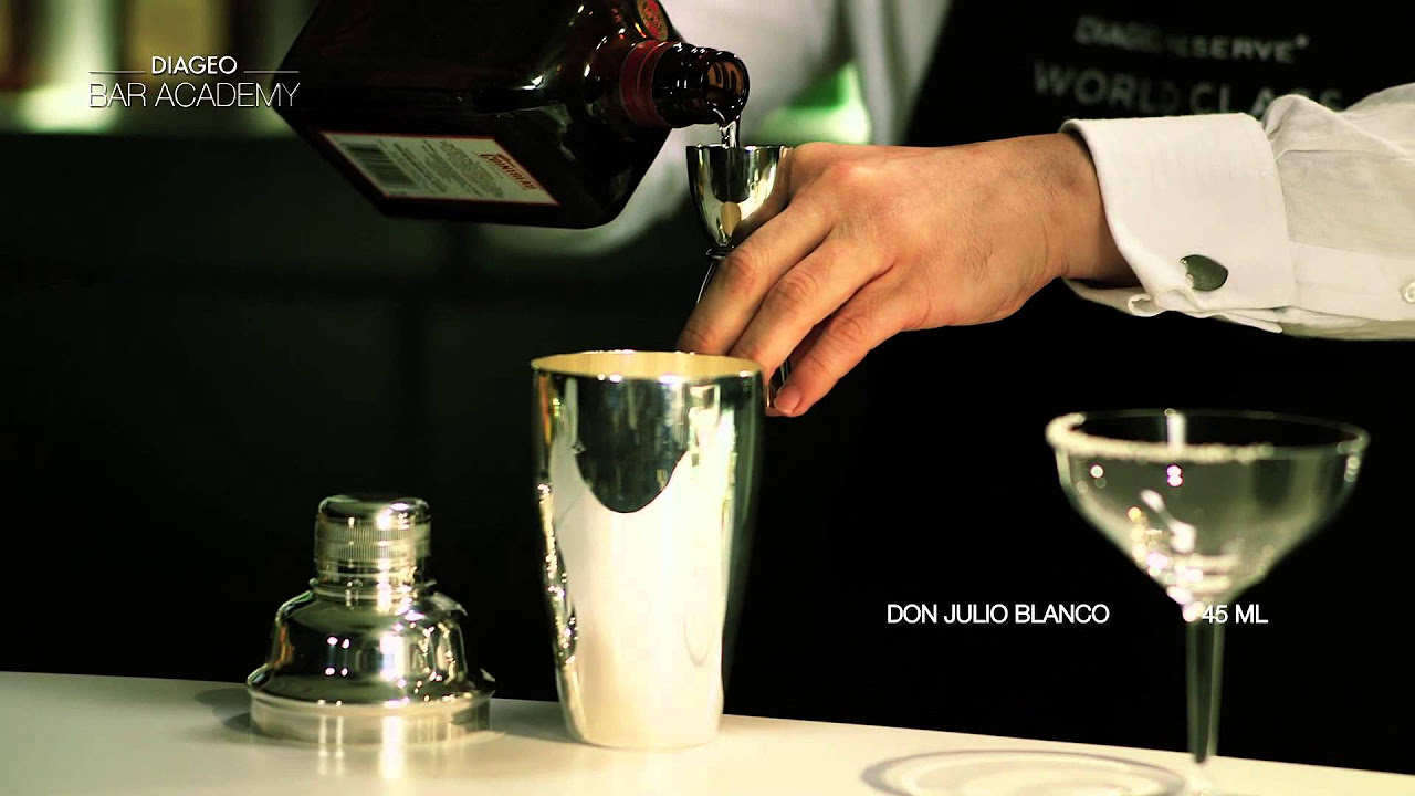 How To Make A Margarita: Classic Cocktail Recipe 🥃🌵 | Diageo Bar Academy