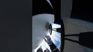 700km Above Earth: Raw SpaceX EVA Footage