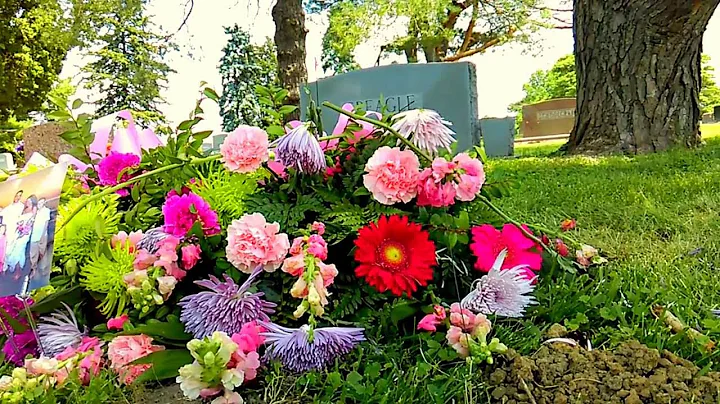 Sheri Diane's Gravesite after Funeral 6.12.16