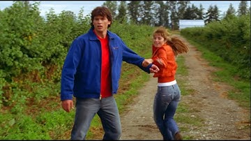 Smallville || Gone 4x02 (Clois) || Clark & Lois Fight Off Soldiers [HD]