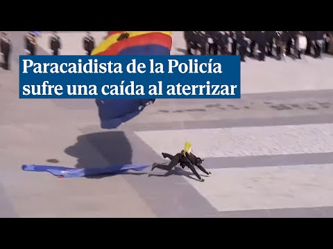 Un GEO sufre una caída al aterrizar en paracaídas durante la celebración del bicentenario de Policía
