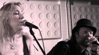 los cojones perform &#39;lowdown&#39; written by Tom Waits