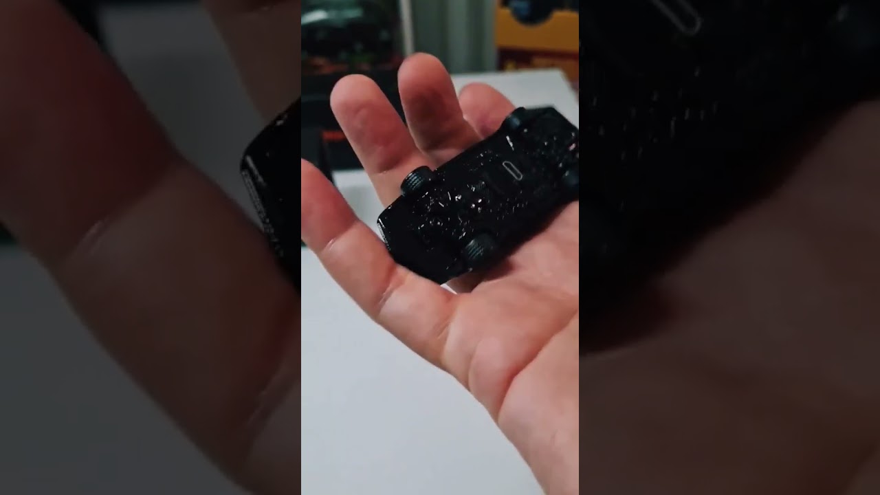 SDCC 2022 Mattel Hot Wheels Knight Rider K.I.T.T. mit LED Scanner