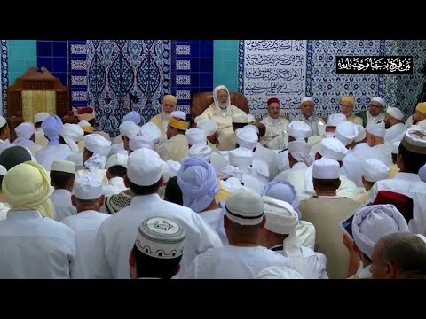 26 قصيدة جد في سيرها فلست تلام