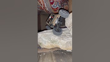 Some @mazzdesigns6929 CCv3 fun inside! Like&Sub4more #scx24 #rccrawler #moforc #furitek