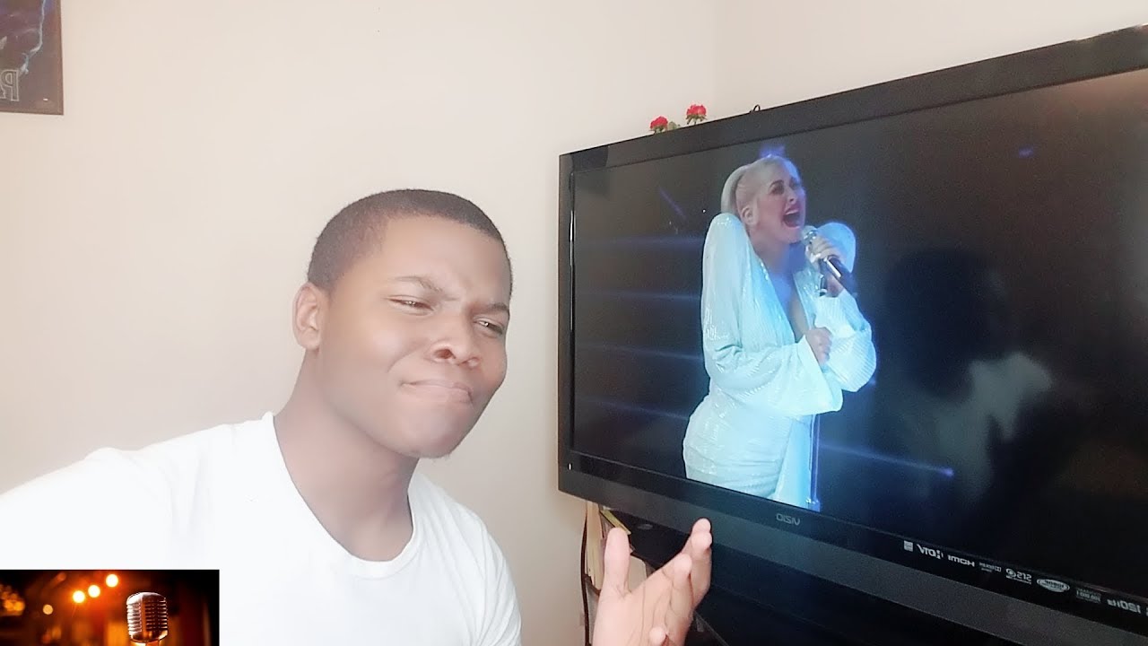 Vocalist Reacts to Christina Aguilera - 