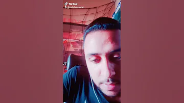 جاى فى حكايه واقف وفى ايدى الجوبايه 