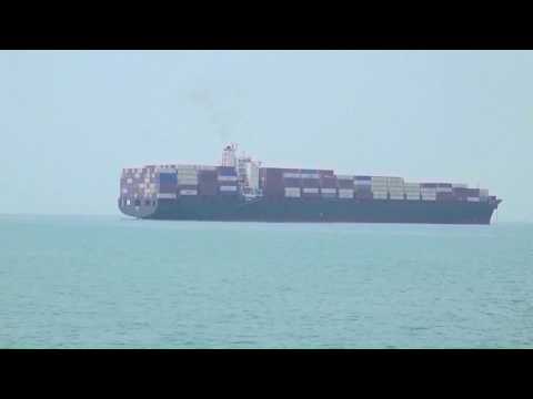 U.S. reinstates Hormuz blockade