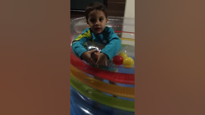 Heitor radicalizando no pula pula inflável - 2a4m