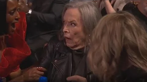 Kathy Bates' Hilarious Reaction at Critics' Choice Awards 2025!