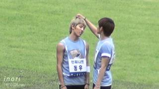 [Fancam] 110827 Sunggyu & Dongwoo Moment @ Idol Athletic Championship