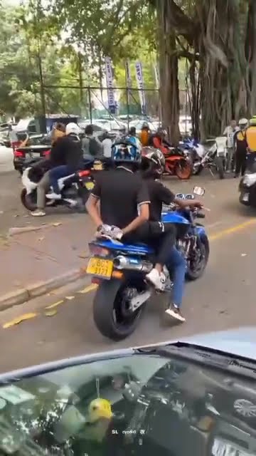 දුවනවද