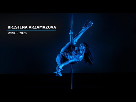Video: Sexy Og Intelligent: Arzamasova Begeistret Fans Med Kroppskurver