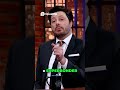 Iguana mordeu nariz de Richard Rasmussen! Colou com Suberbonder #sbt #thenoite #ia #viral