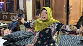 MENIKAH KARENA DEMIT
