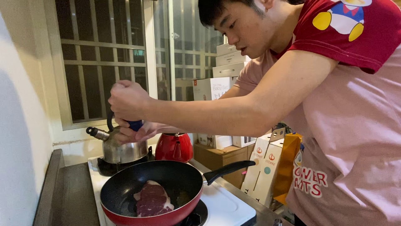 深夜煎IKEA牛排給老婆吃