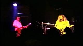 Fu Manchu: Redline (LIVE)  October 29, 1997 Club Cocodrie, San Francisco, CA, USA WHAT&#39;S THE STORY?