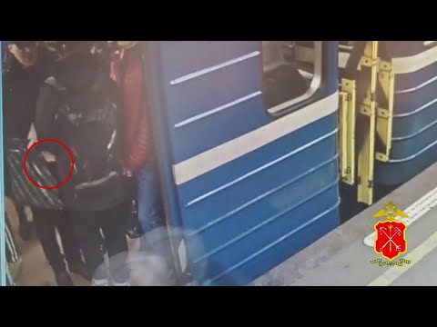 Четверых подозреваемых в кражах имущества пассажиров метро задержала полиция Санкт-Петербурга
