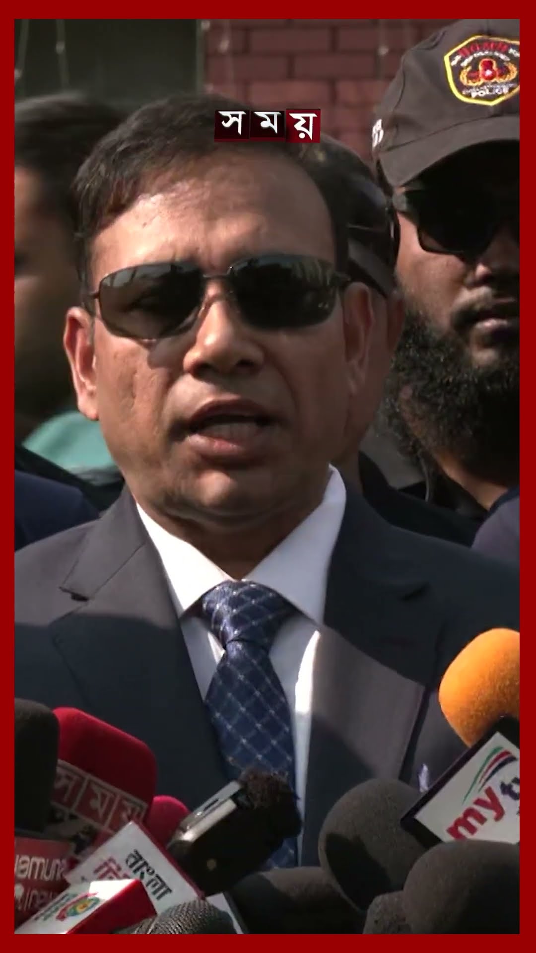 বড়দিনে কোনো নিরাপত্তা ঝুঁকি নেই, জানাল ডিএমপি #dmp #christmassecurity #army #swat #somoytv #shorts