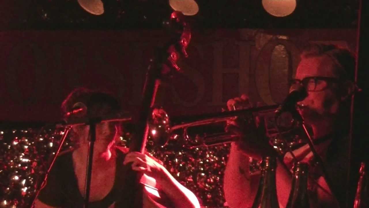 Lake Street Dive Live Toronto Canada Horseshoe Tavern Feb 28 Lake Street Dive Live Toronto Canada Horseshoe Tavern Feb 28 2017 Wedding Band