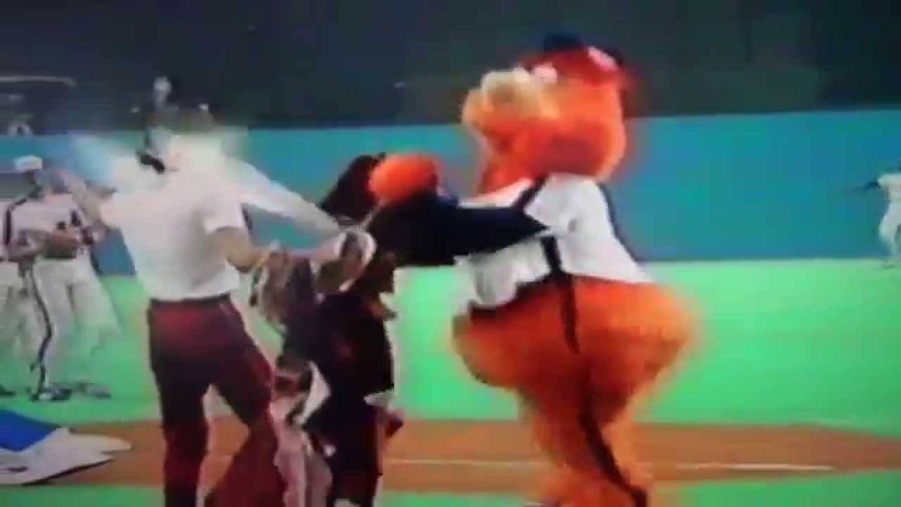 Mascot Hall of Fame - Youppi!, the Expos' mascot since 1979, was