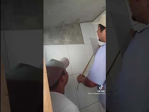 Vídeo: Como fazer um piso no vestiário?