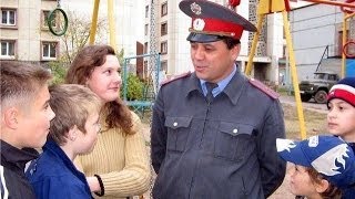 Отсидел два года в ВУЗе, автомат лежит на пузе! Ода нашему полицейскому |Пародия \