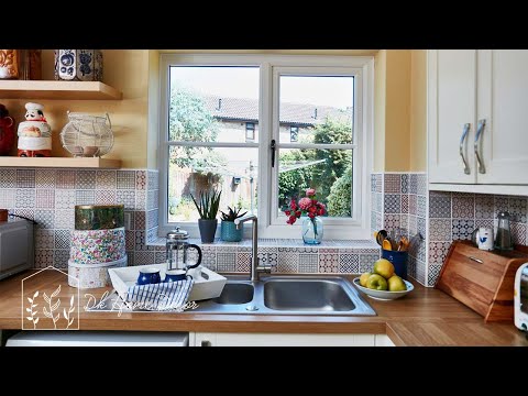 Video: Window decoration in the kitchen. Kitchen window design options