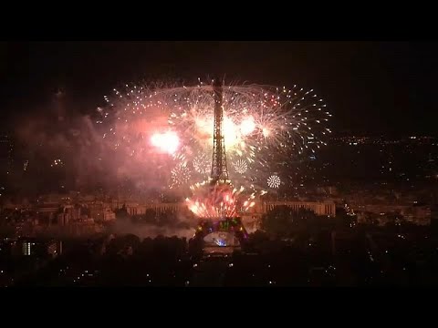 Видео: Празднование Дня взятия Бастилии в Париже, Франция: Путеводитель по 2018 году