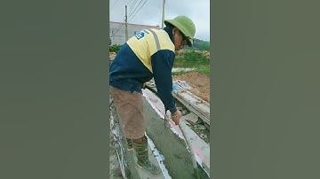 Đổ bê tông cọc cầu Huyền Sơn